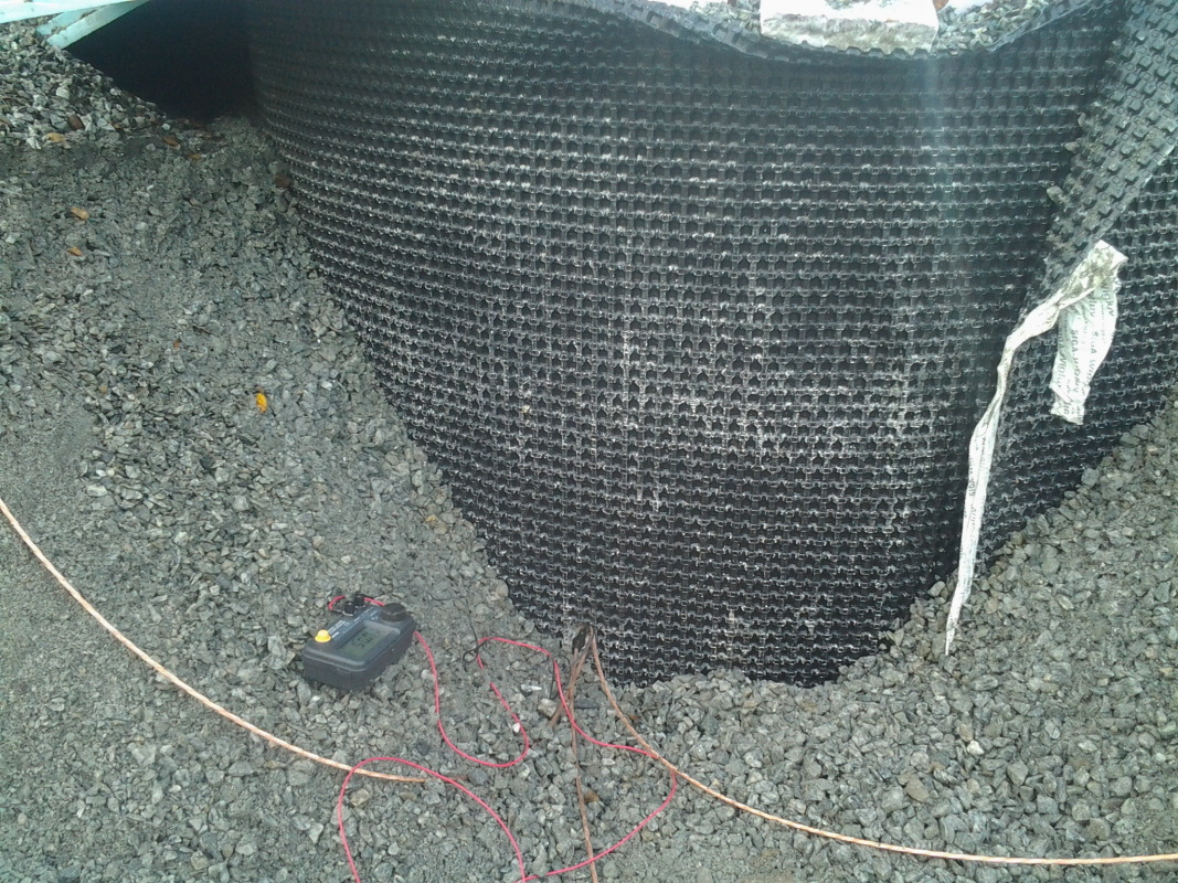 19SEP2013-entry-into-tank-3-wires
